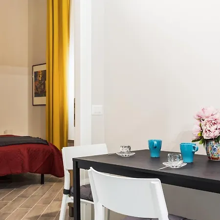 Cozy And Warm 1 Bedroom - Via Sapeto Apartment
